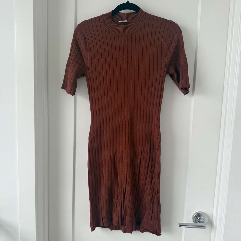 Abercrombie & Fitch Terracotta Ribbed Sweater Dress. NWT
